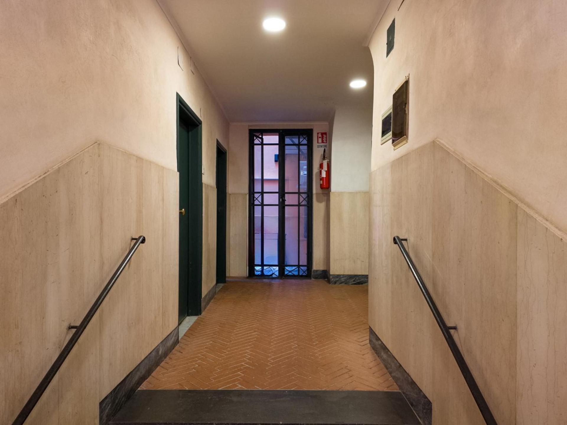 The Best Rent - Three-Room Apartment Near The Colosseum Рим Екстериор снимка