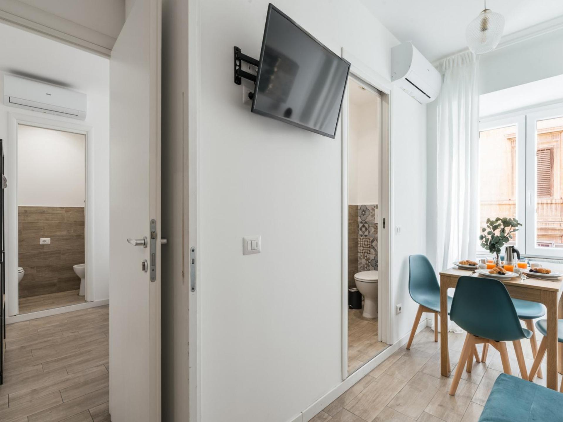 The Best Rent - Three-Room Apartment Near The Colosseum Рим Екстериор снимка